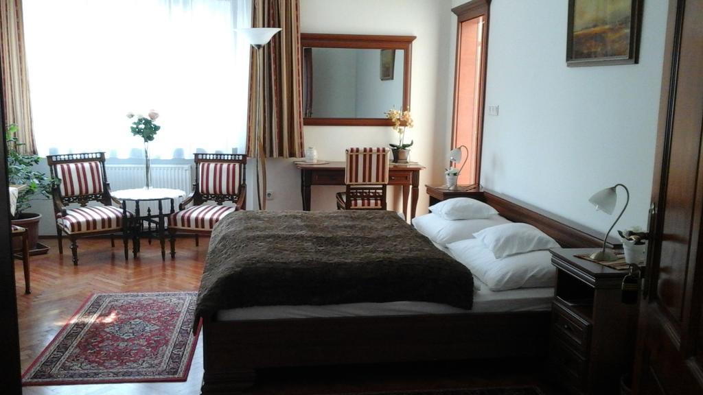 Villa Cecile Šoproň Exteriér fotografie