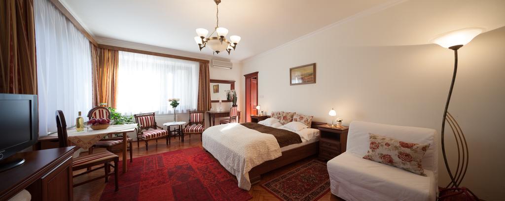 Villa Cecile Šoproň Exteriér fotografie