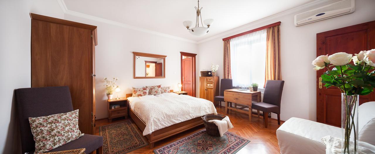 Villa Cecile Šoproň Exteriér fotografie